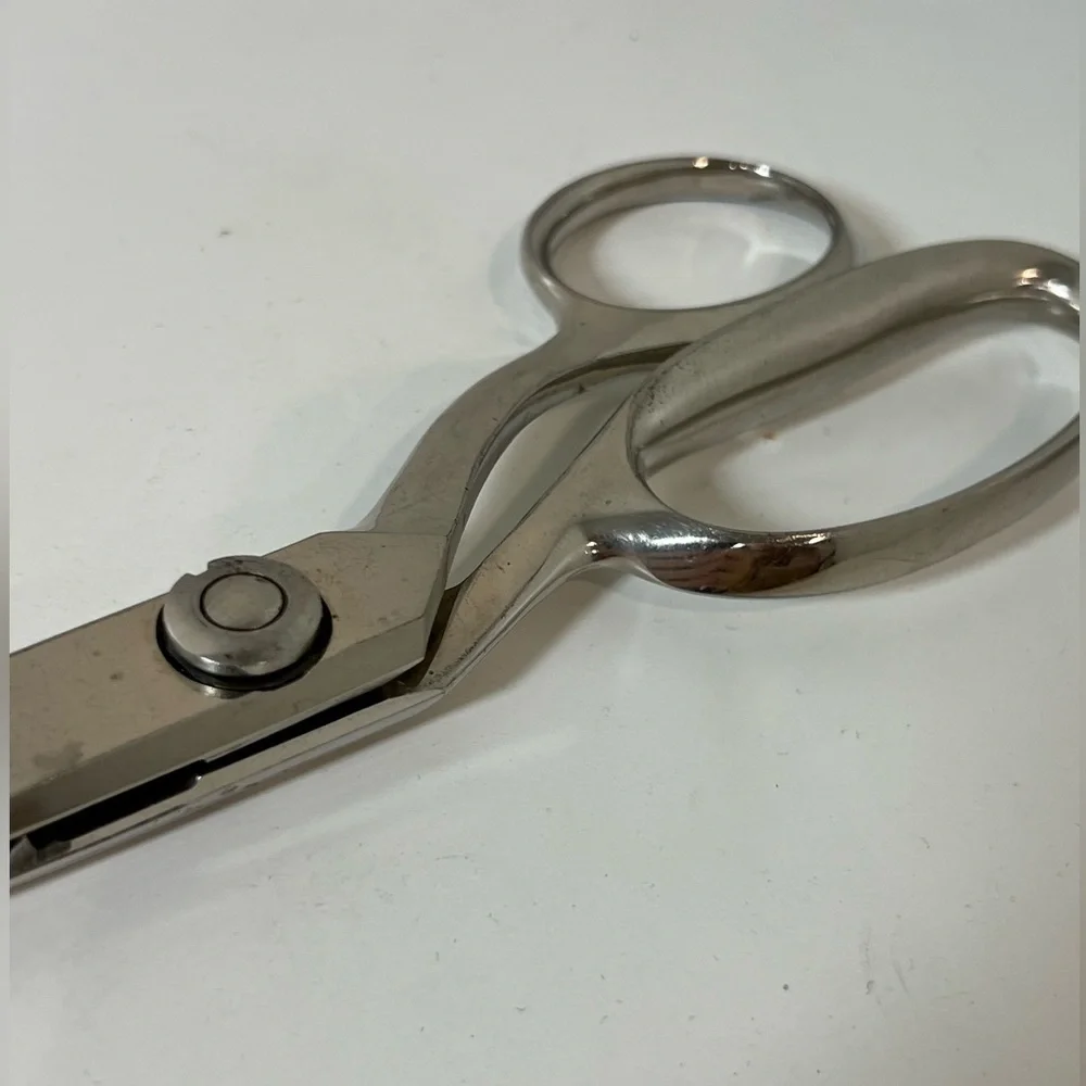 Amazing Condition Vintage WISS Pinking Shears Scissors CC9 Chrome Heavy Duty, 9”